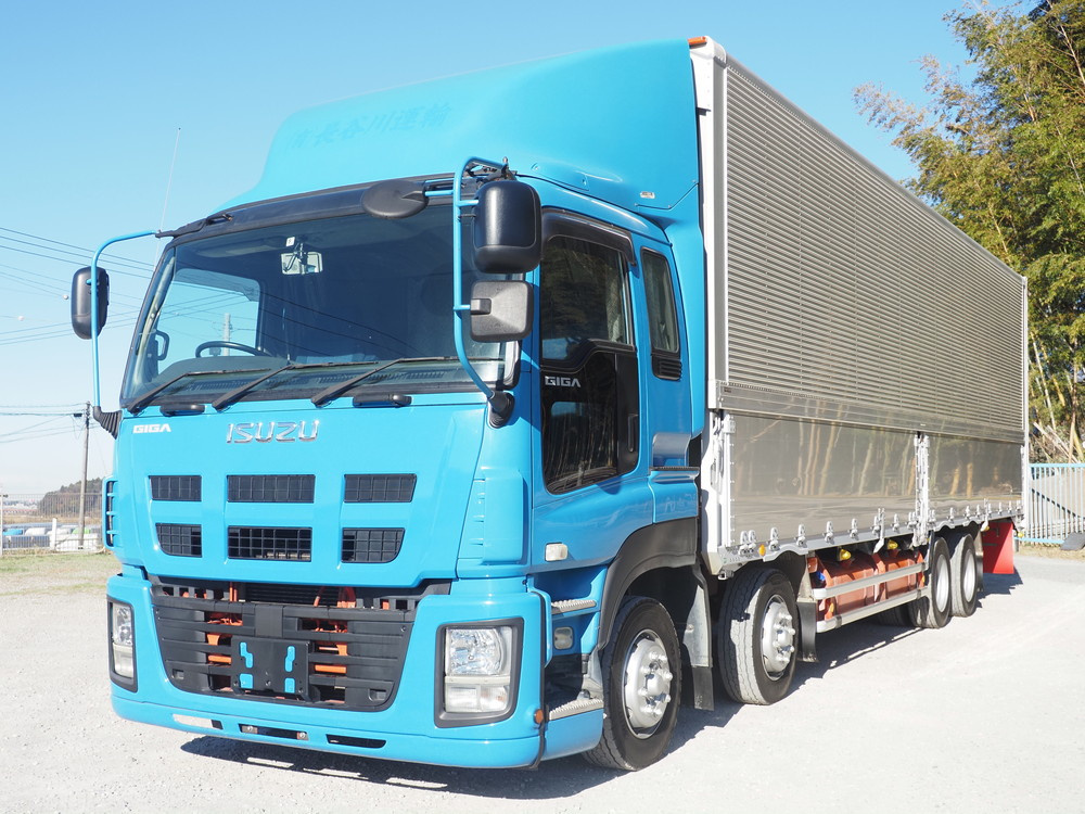 いすゞ ギガ ウイング車 大型 QKG-CYJ77A 年式 H25[写真01]