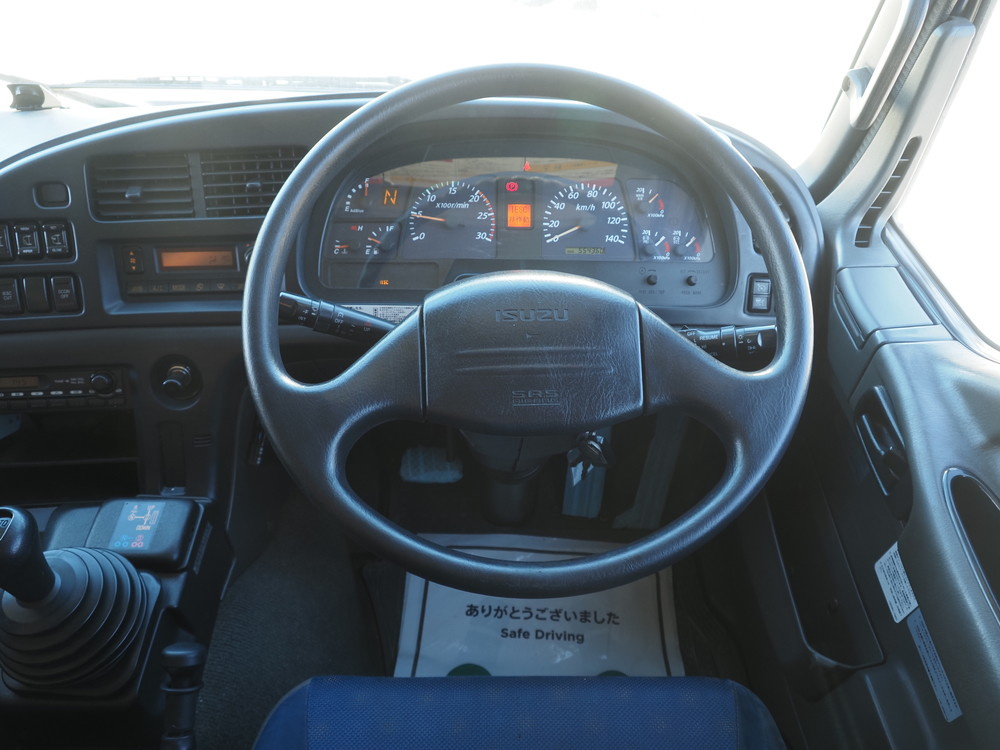 いすゞ ギガ ウイング車 大型 QKG-CYJ77A 年式 H27[写真33]