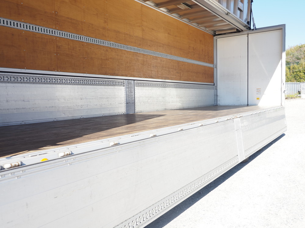 いすゞ ギガ ウイング車 大型 QKG-CYJ77A 年式 H27[写真20]