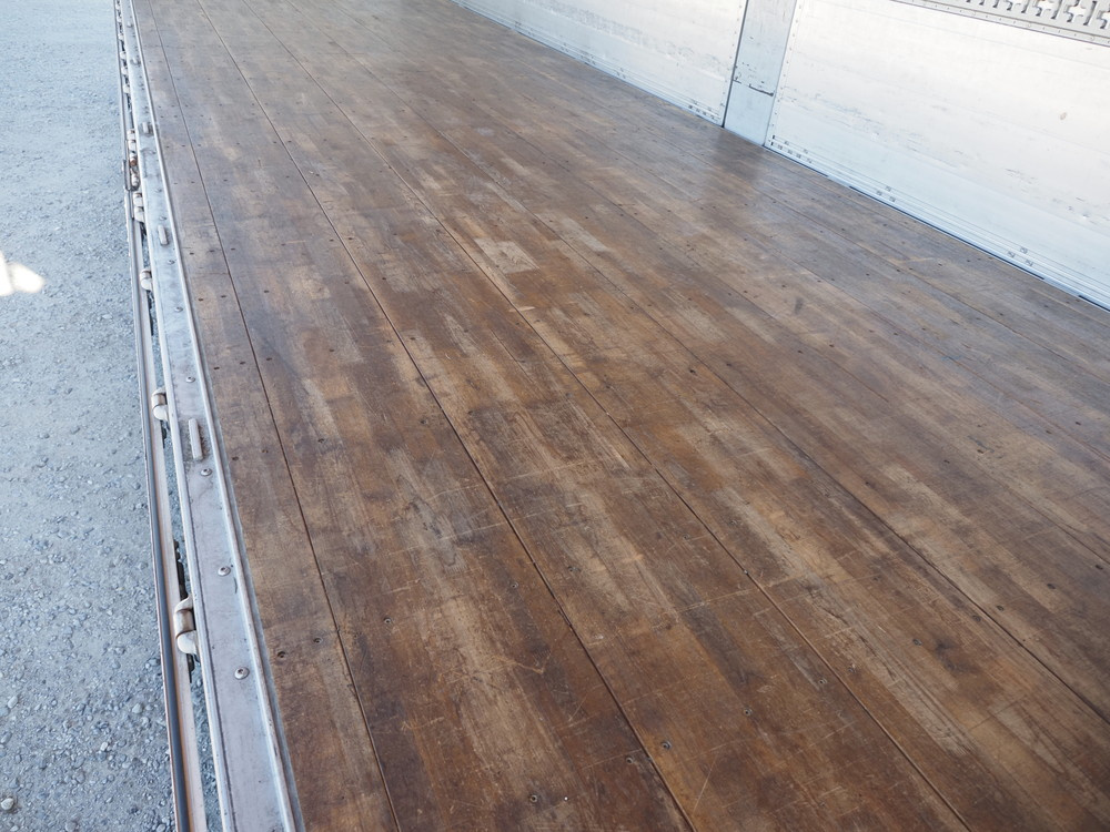 いすゞ ギガ ウイング車 大型 QKG-CYJ77A 年式 H27[写真23]