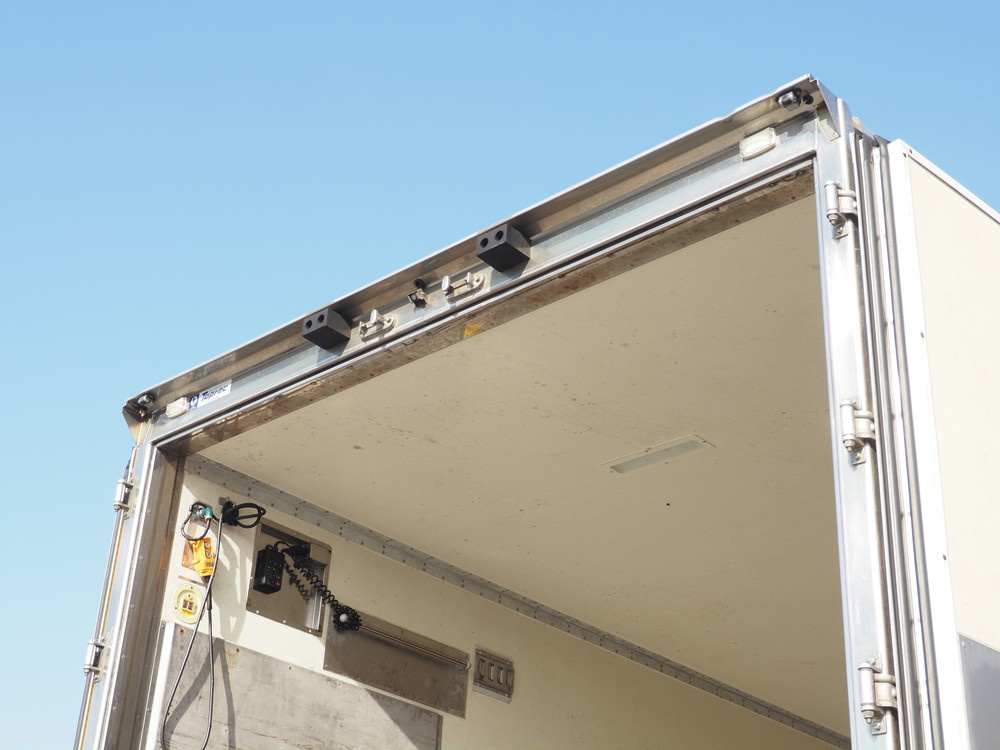 日野 プロフィア 冷凍バン 大型 2DG-FW1AHJ 年式 R1[写真17]