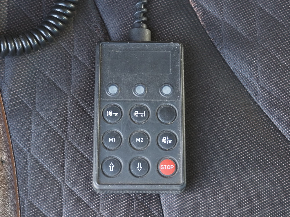 日野 プロフィア 冷凍バン 大型 2DG-FW1AHJ 年式 R1[写真33]