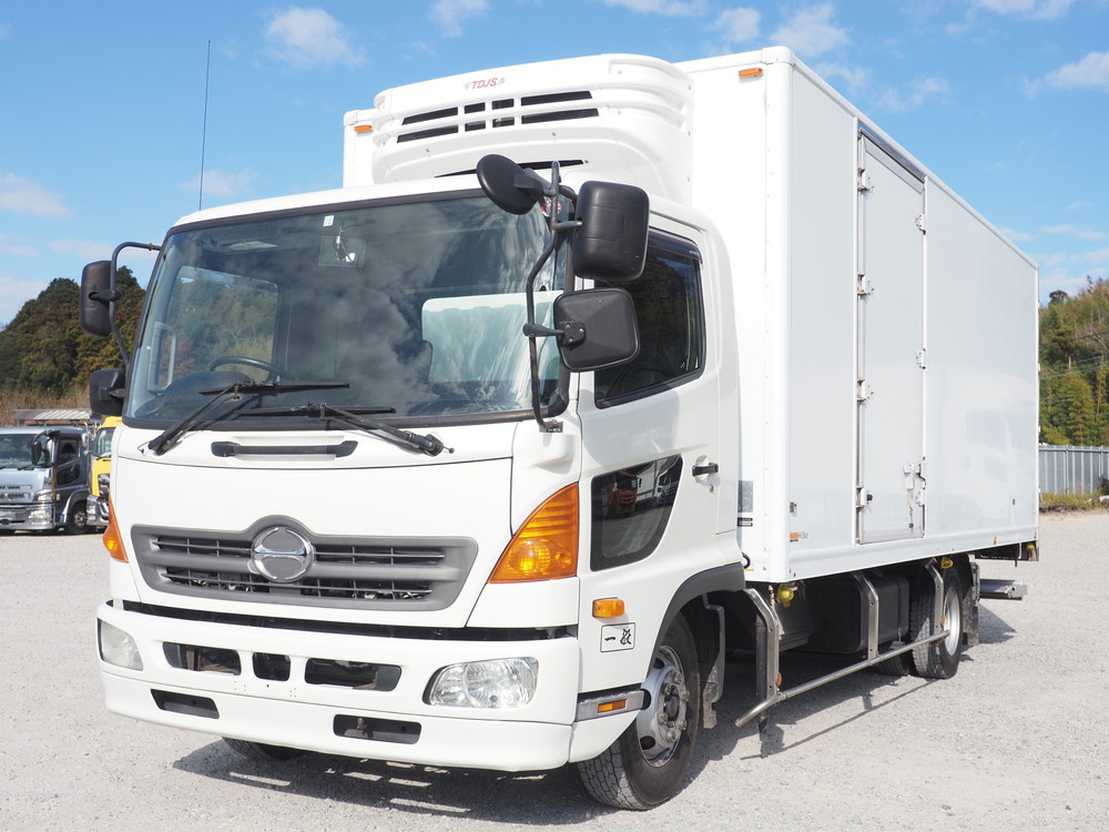 日野 レンジャープロ 冷凍バン 中型 TKG-FC9JKAA 年式 H28[写真01]