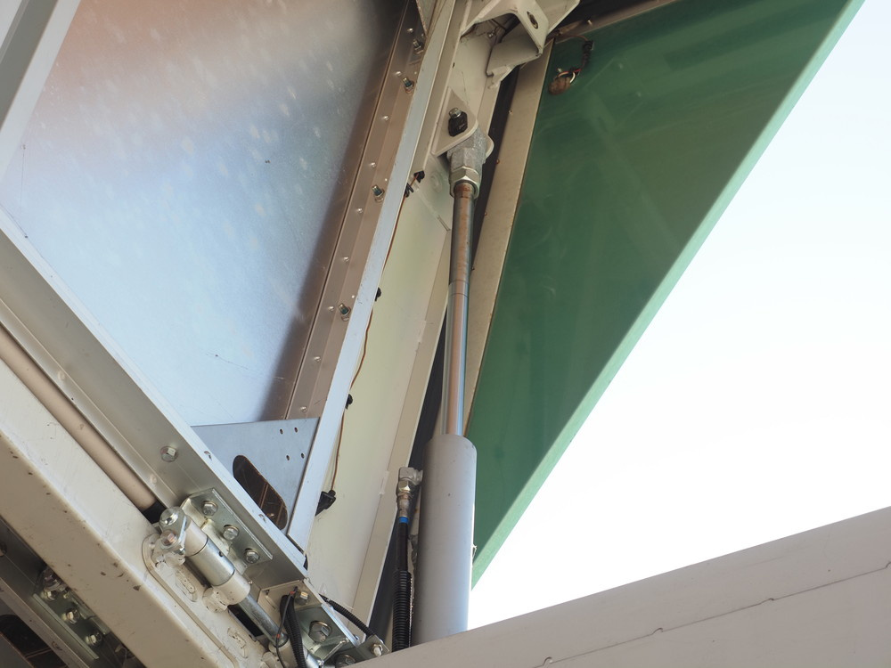 いすゞ フォワード ウイング車 中型 2RG-FRR90S2 年式 H30[写真11]