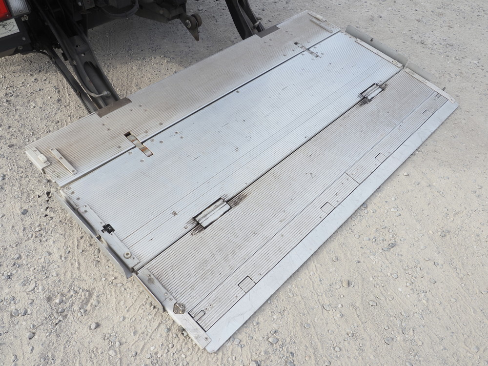 いすゞ エルフ 冷凍バン 小型 TPG-NPR85AN 年式 H30[写真20]