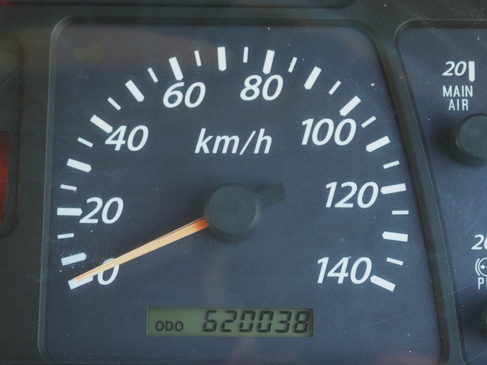 いすゞ ギガ ウイング車 大型 QKG-CYJ77A 年式 H26[写真36]