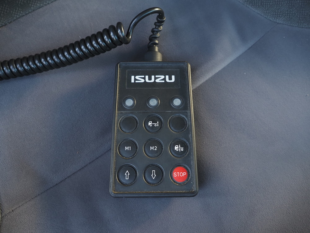 いすゞ フォワード ウイング車 中型 TKG-FRR90T2 年式 H28[写真37]