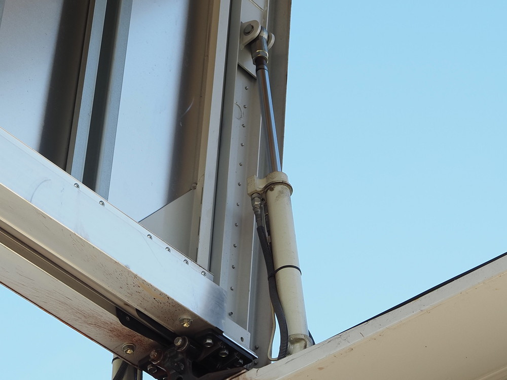 日野 レンジャープロ ウイング車 中型 TKG-FD9JLAA 年式 H27[写真18]