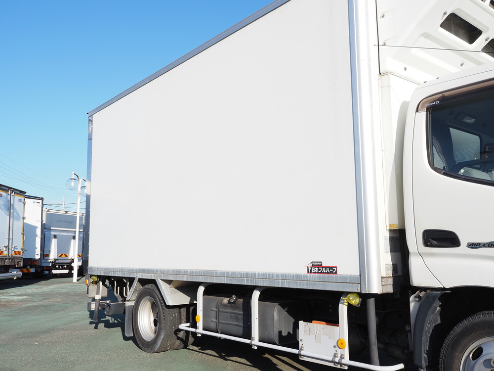 日野 デュトロ 冷凍バン 小型 TKG-XZU655M 年式 H26[写真09]