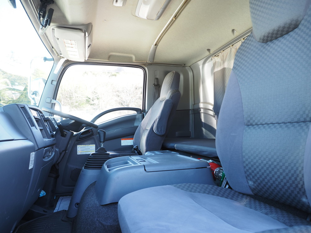 いすゞ フォワード バン車 中増t QPG-FTR34T2 年式 H29[写真36]