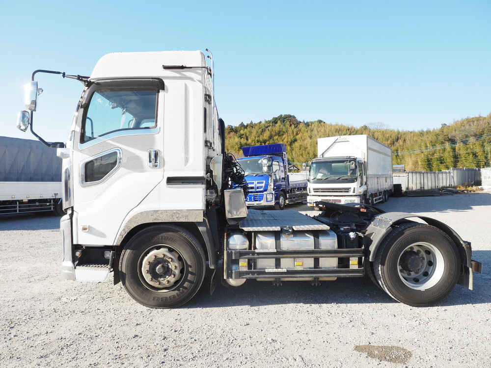 いすゞ ギガ トラクタ 大型 QKG-EXD52BD 年式 H29[写真11]