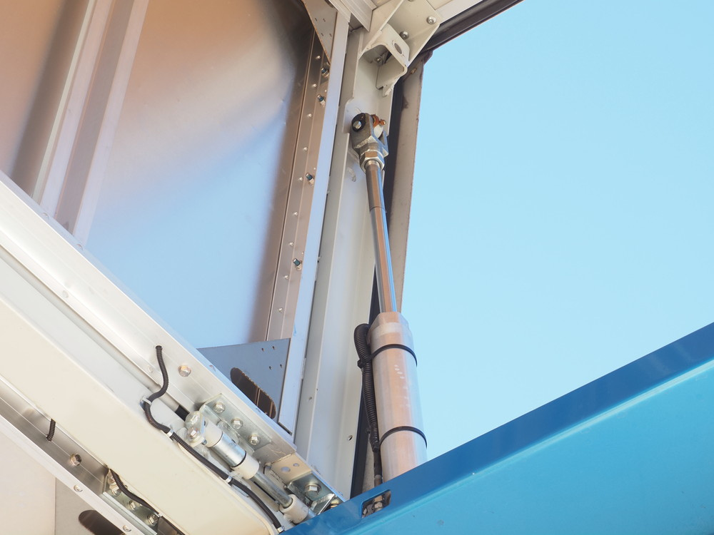 日野 プロフィア ウイング車 大型 2DG-FW1AHG 年式 R1[写真19]