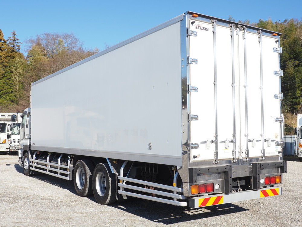 いすゞ ギガ 冷凍バン 大型 QKG-CYL77A 年式 H25[写真06]