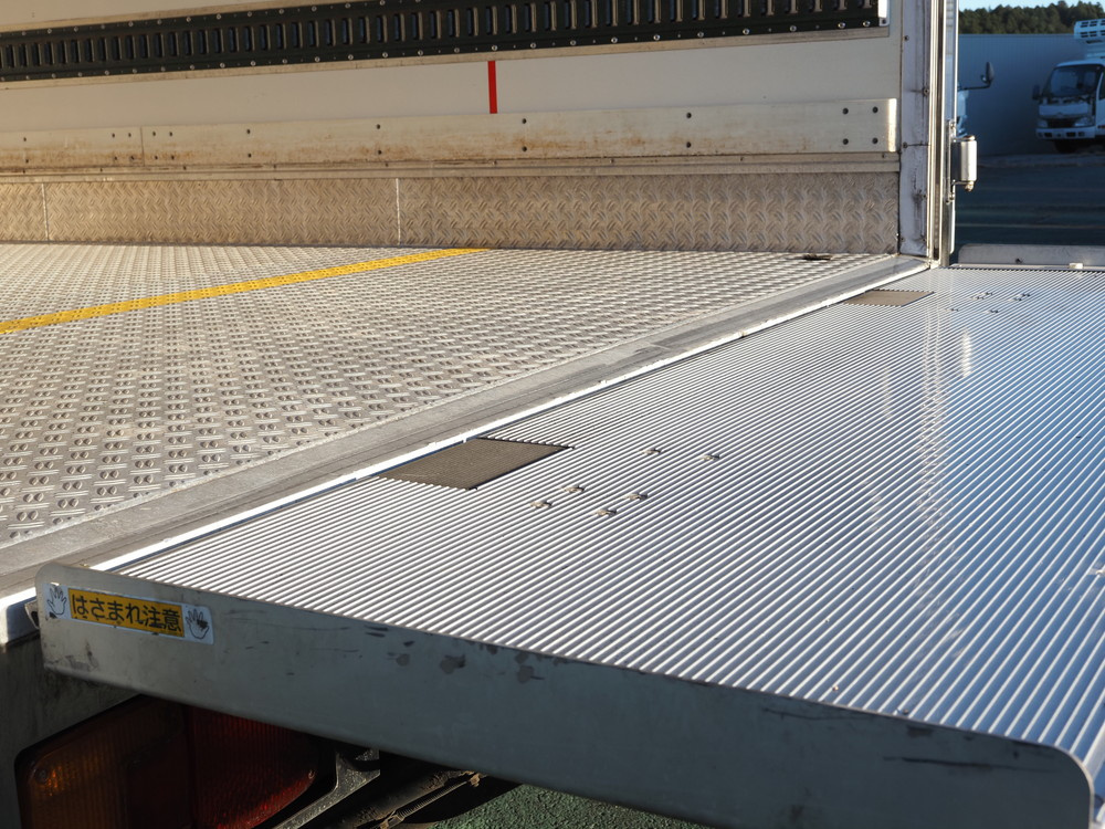 日野 レンジャープロ 冷凍バン 中型 TKG-FC9JKAG 年式 H29[写真21]