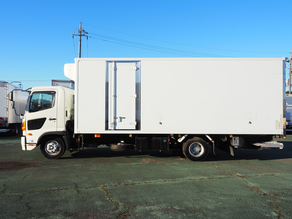 日野 レンジャープロ 冷凍バン 中型 TKG-FC9JKAG 年式 H29[写真11]