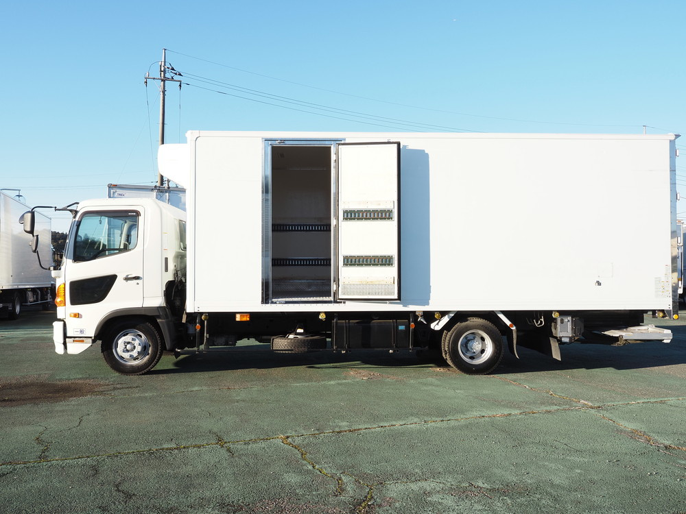 日野 レンジャープロ 冷凍バン 中型 TKG-FC9JKAG 年式 H29[写真14]