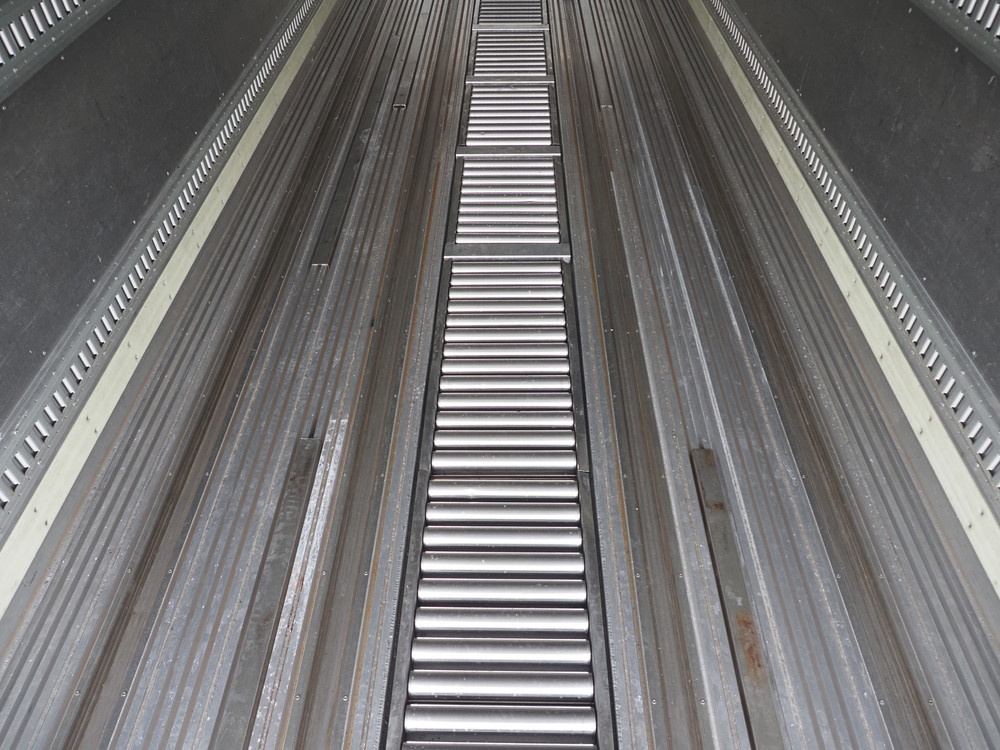 日野 プロフィア 冷凍バン 大型 2DG-FW1AHJ 年式 H30[写真18]