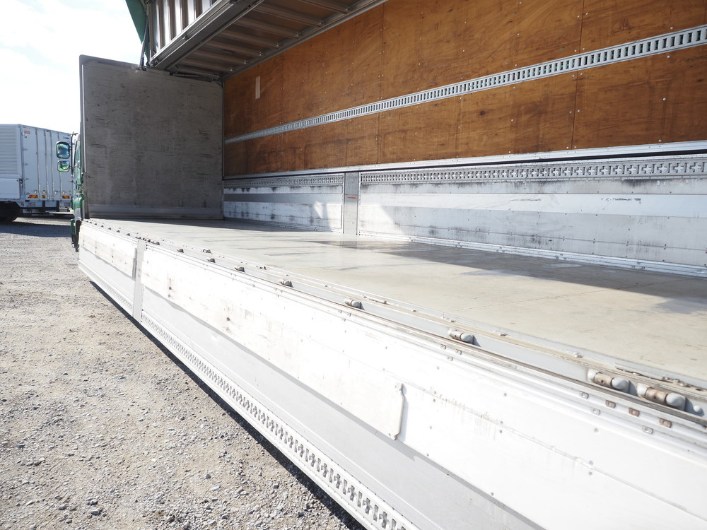 いすゞ ギガ ウイング車 大型 QKG-CYJ77A 年式 H26[写真18]