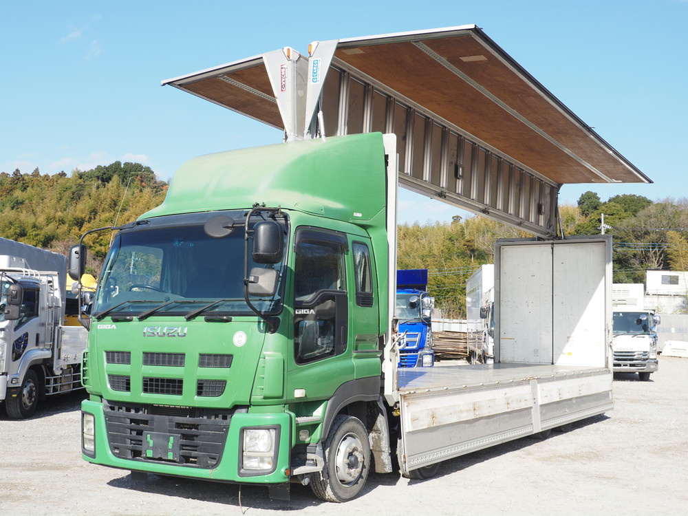 いすゞ ギガ ウイング車 大型 QKG-CYJ77A 年式 H26[写真03]