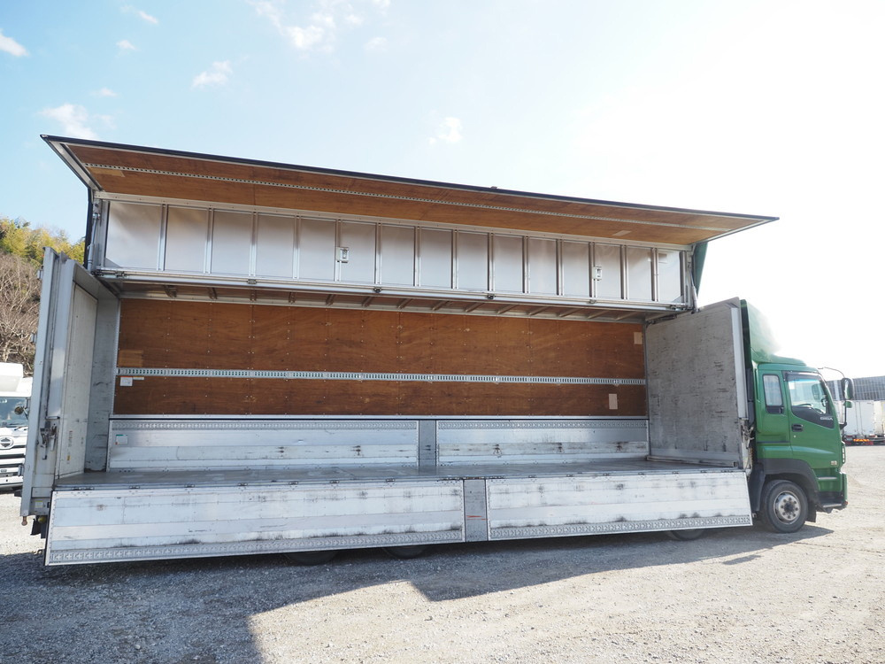 いすゞ ギガ ウイング車 大型 QKG-CYJ77A 年式 H26[写真09]