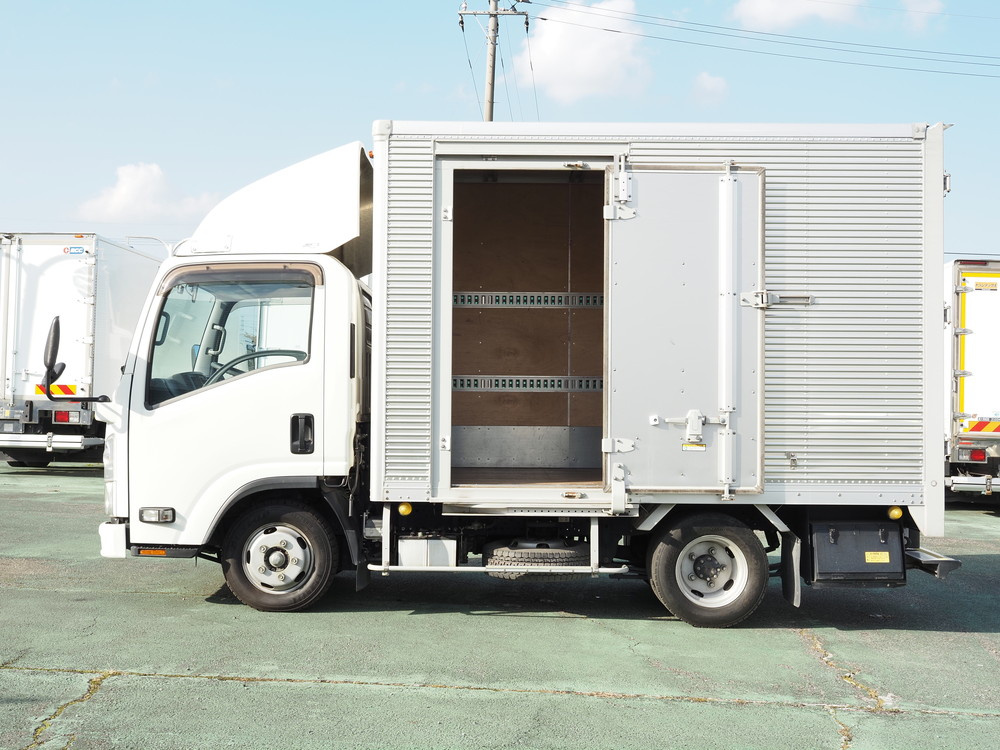 いすゞ エルフ バン車 小型 TRG-NLR85AN 年式 H30[写真15]