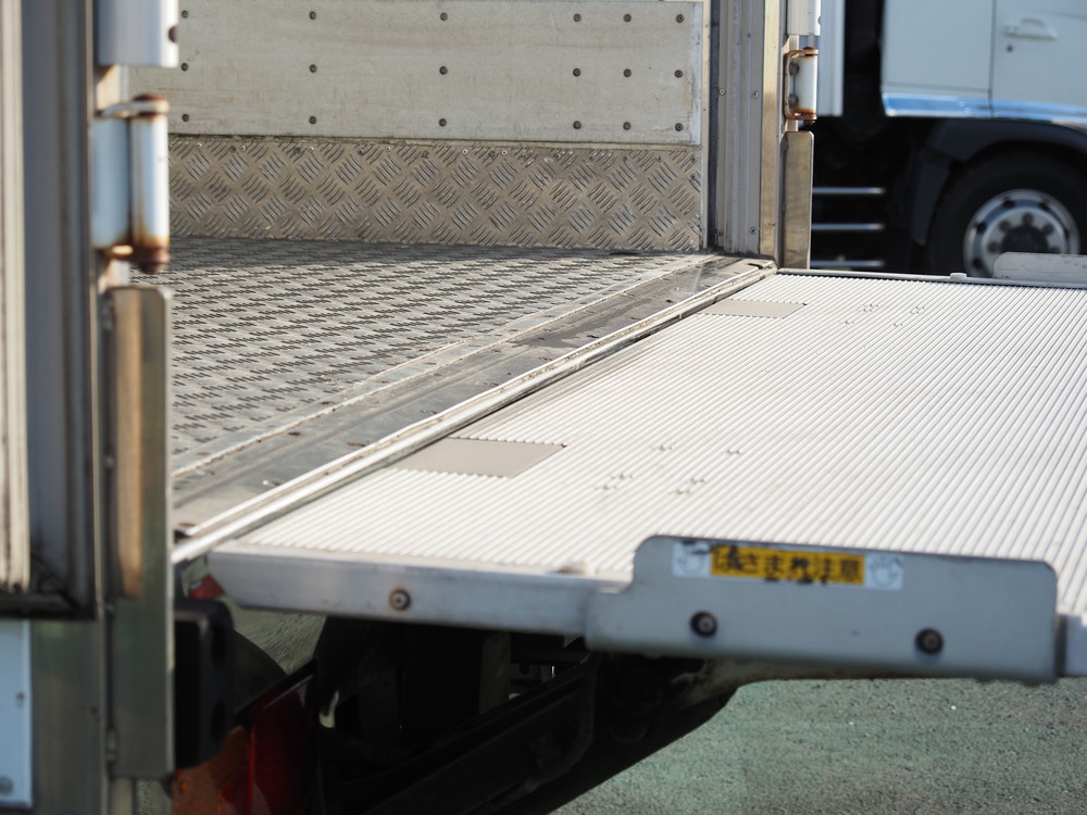 日野 レンジャープロ 冷凍バン 中型 TKG-FC9JKAA 年式 H27[写真23]