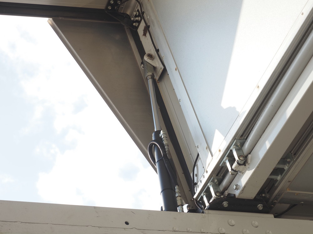 三菱ふそう スーパーグレート ウイング車 大型 QPG-FS64VZ 年式 H28[写真19]