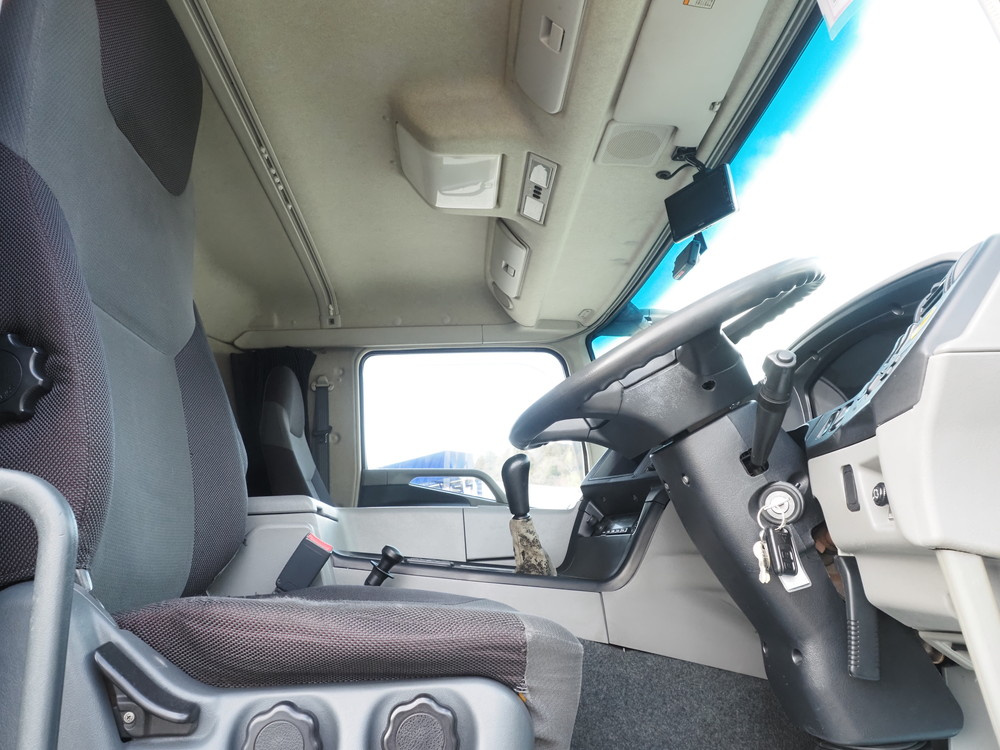 三菱ふそう スーパーグレート ウイング車 大型 QPG-FS64VZ 年式 H28[写真32]