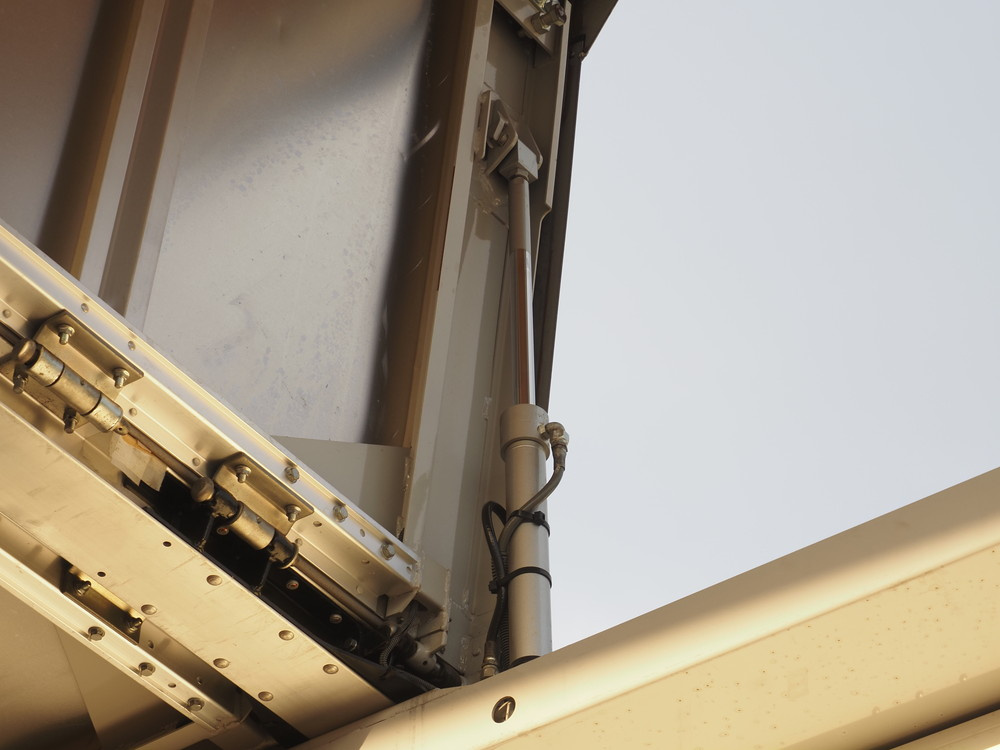 いすゞ フォワード ウイング車 中型 TKG-FRR90S2 年式 H28[写真18]