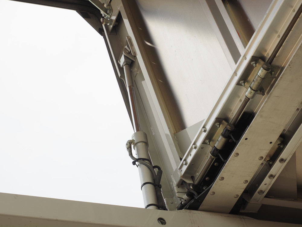 いすゞ フォワード ウイング車 中型 TKG-FRR90S2 年式 H28[写真13]