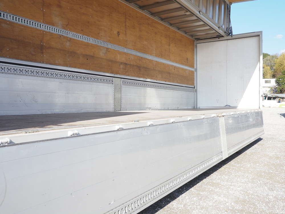 いすゞ ギガ ウイング車 大型 2PG-CYJ77C 年式 R1[写真21]