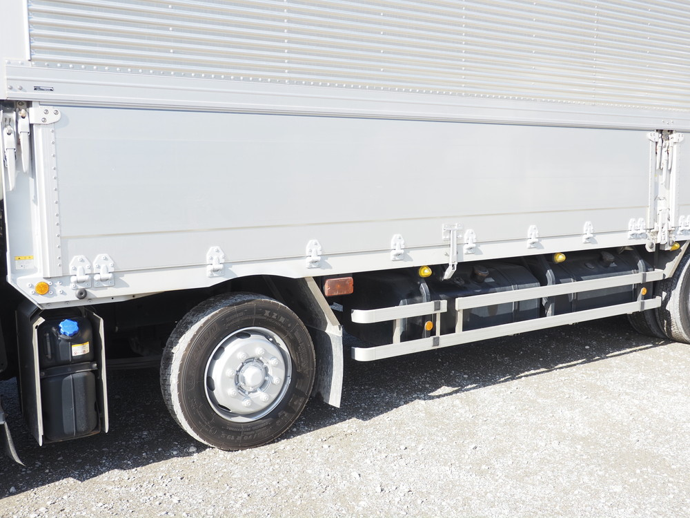 いすゞ ギガ ウイング車 大型 2PG-CYJ77C 年式 R1[写真16]