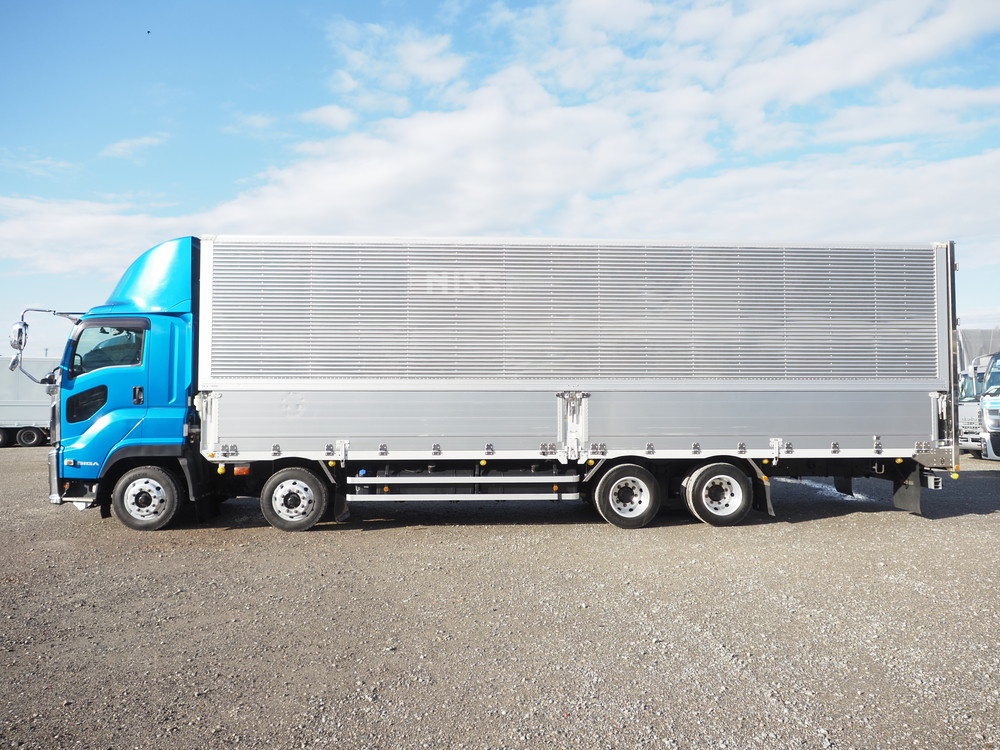 いすゞ ギガ ウイング車 大型 QPG-CYJ77B 年式 H29[写真17]