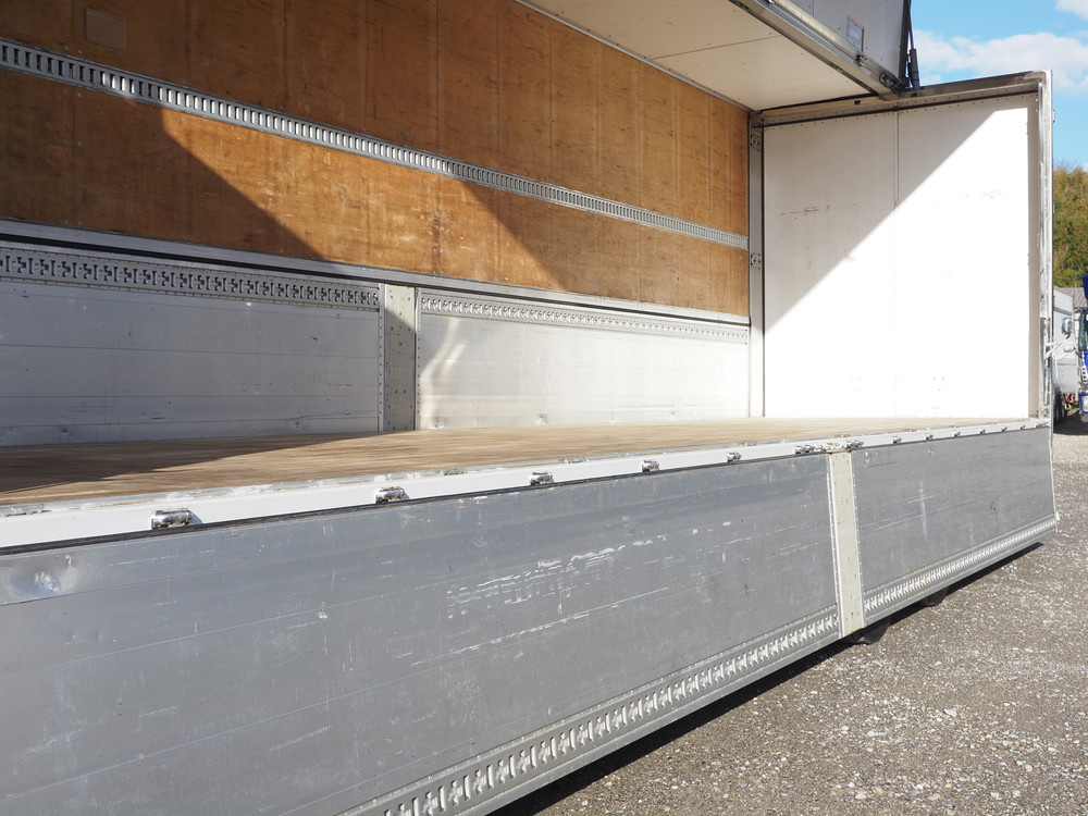 いすゞ ギガ ウイング車 大型 QPG-CYJ77B 年式 H29[写真24]