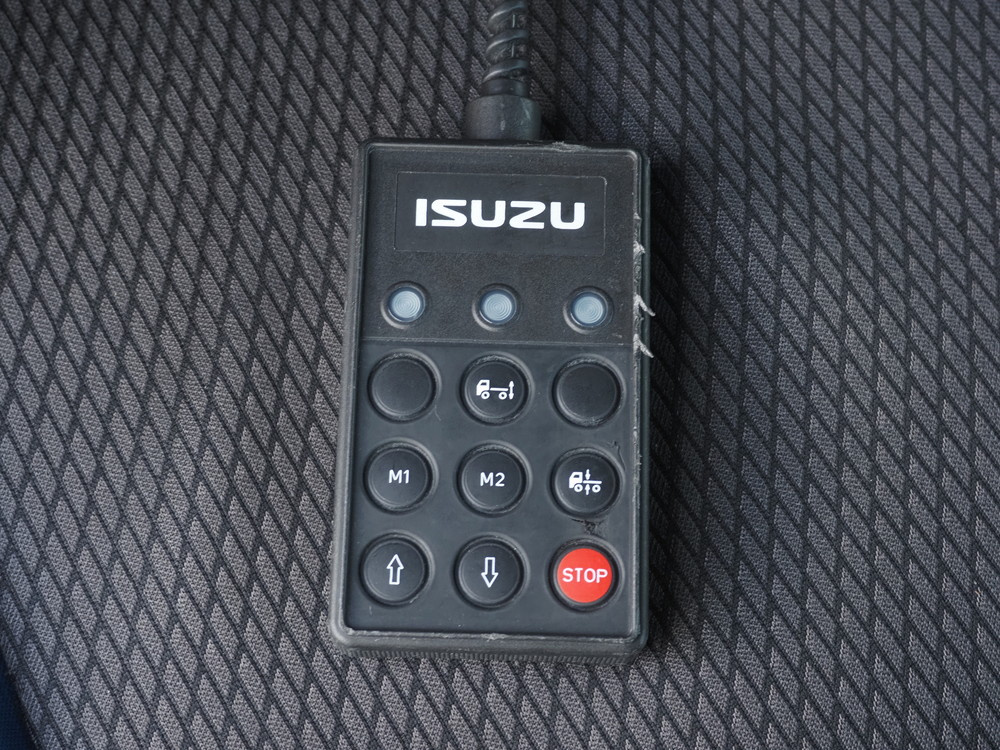 いすゞ ギガ ウイング車 大型 QPG-CYJ77B 年式 H29[写真42]