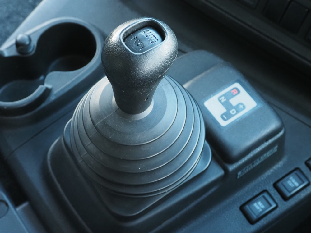 いすゞ ギガ ウイング車 大型 QPG-CYJ77B 年式 H29[写真39]