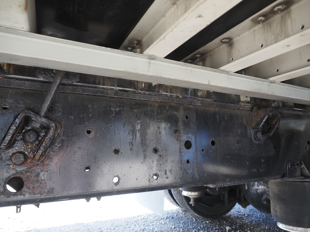 いすゞ ギガ ウイング車 大型 QPG-CYJ77B 年式 H29[写真48]