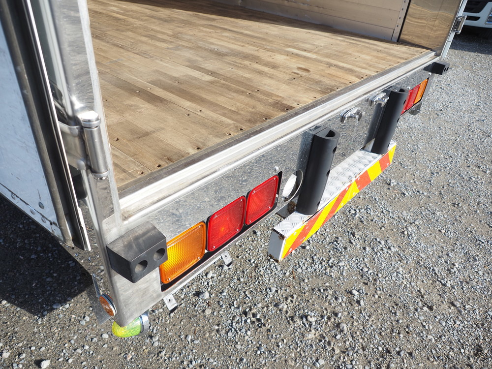 いすゞ ギガ ウイング車 大型 QPG-CYJ77B 年式 H29[写真31]