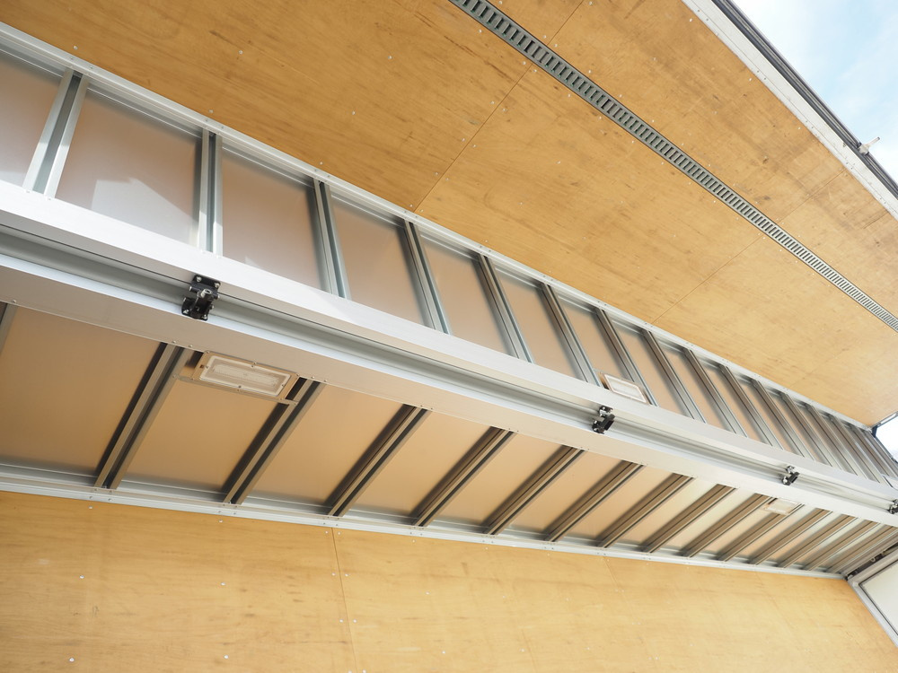 日野 プロフィア ウイング車 大型 QPG-FW1EXEG 年式 H29[写真20]