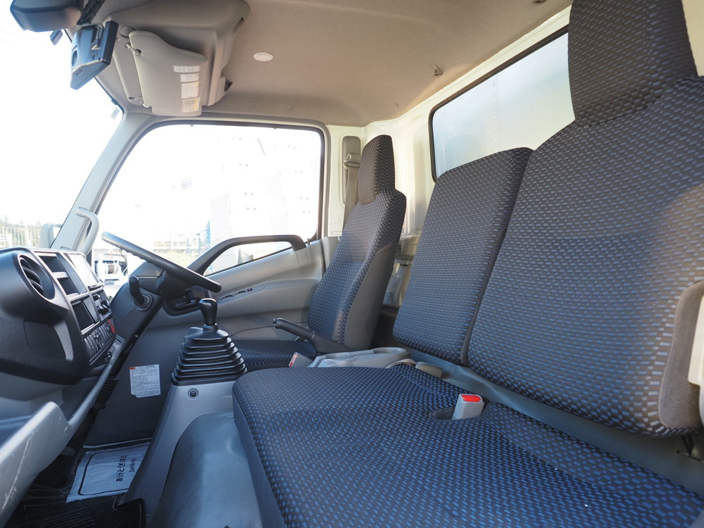 日野 デュトロ バン車 小型 2KG-XZU720M 年式 R1[写真31]