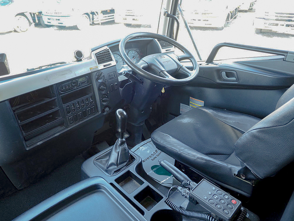 三菱ふそう ファイター ウイング車 中型 2KG-FK64F 年式 H30[写真37]