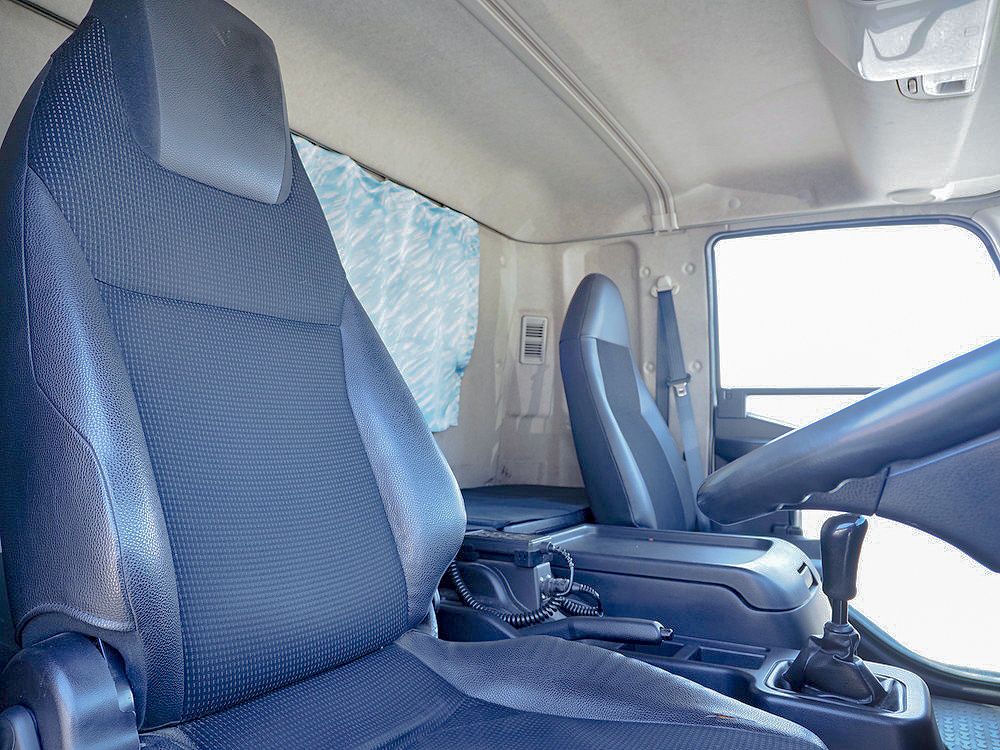 三菱ふそう ファイター ウイング車 中型 2KG-FK64F 年式 H30[写真35]