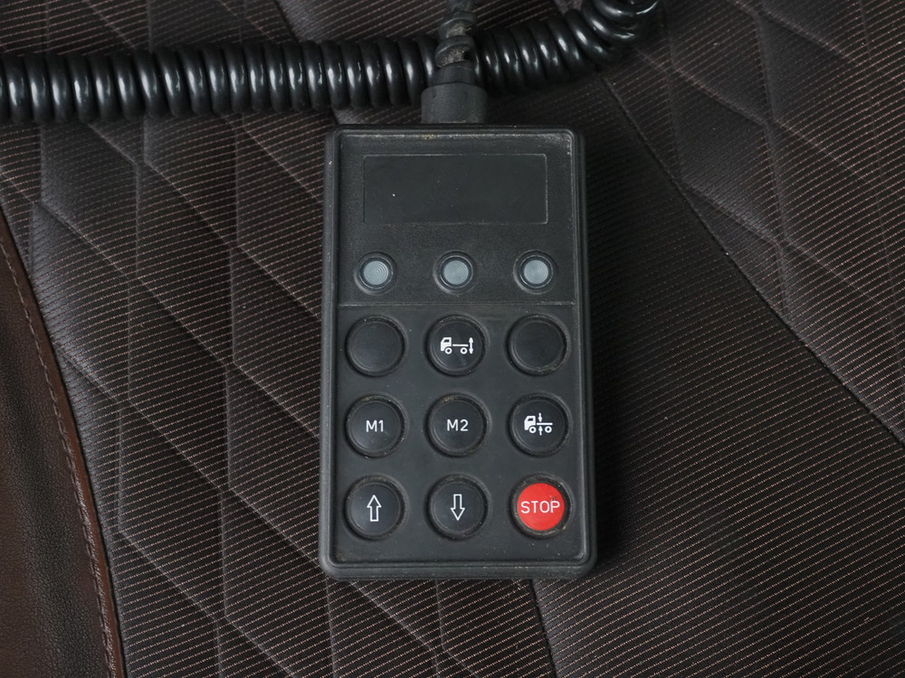 日野 プロフィア ウイング車 大型 2DG-FW1AHG 年式 H30[写真35]