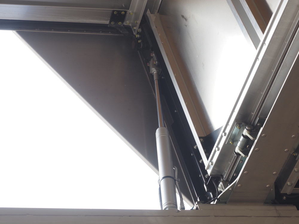 いすゞ ギガ ウイング車 大型 2PG-CYJ77C 年式 R1[写真19]