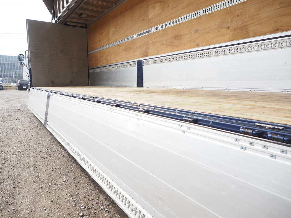 いすゞ ギガ ウイング車 大型 2PG-CYJ77C 年式 R1[写真21]