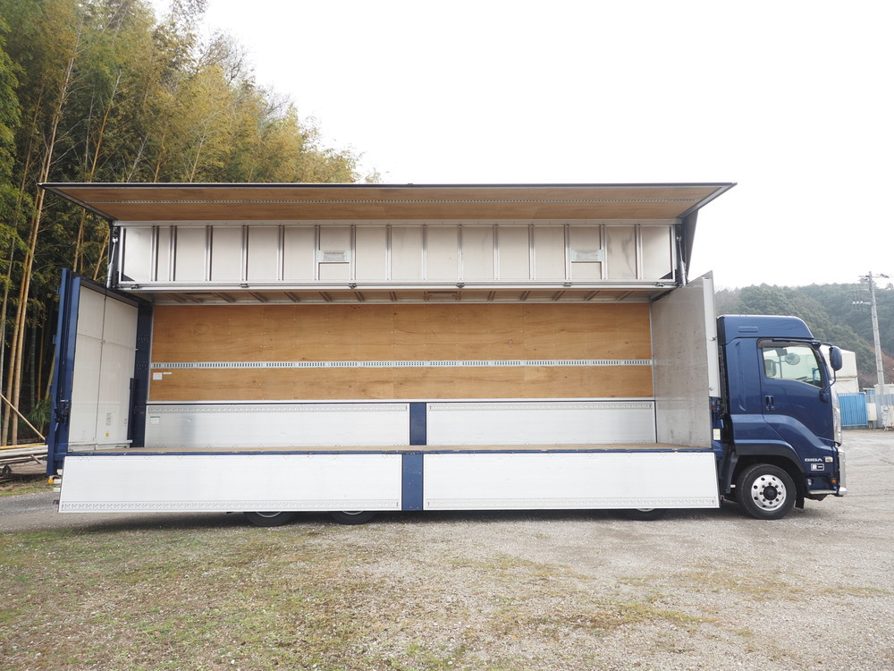 いすゞ ギガ ウイング車 大型 2PG-CYJ77C 年式 R1[写真12]