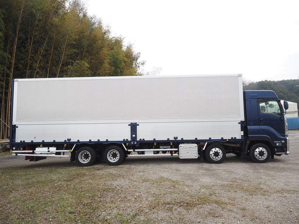 いすゞ ギガ ウイング車 大型 2PG-CYJ77C 年式 R1[写真10]