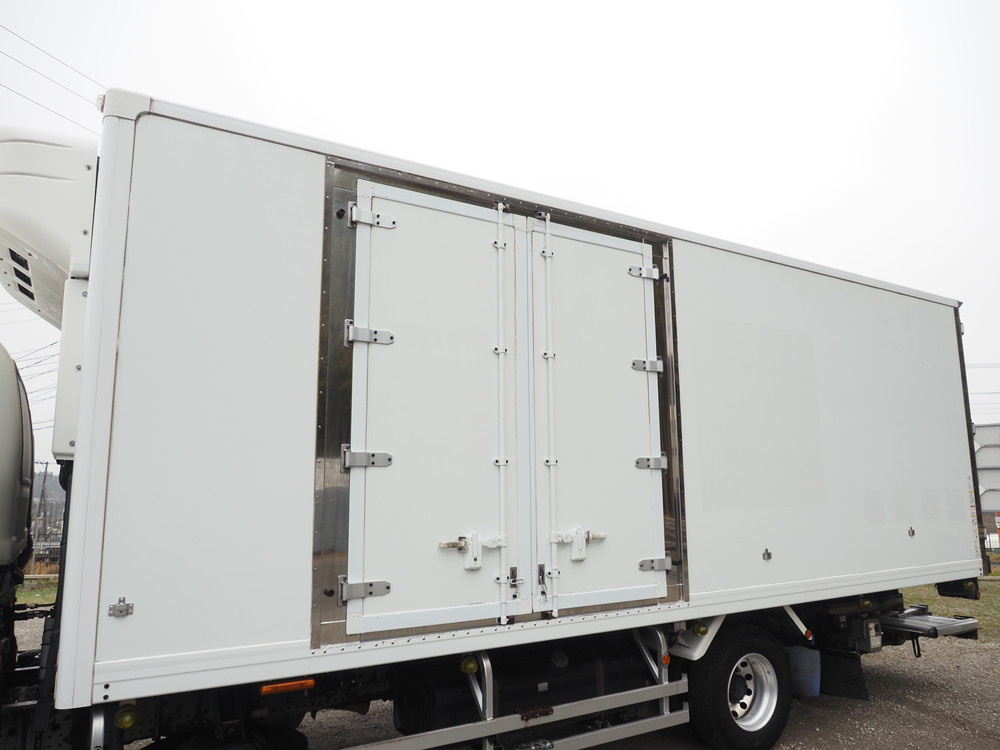 いすゞ フォワード 冷凍バン 中型 TKG-FRR90T2 年式 H29[写真12]