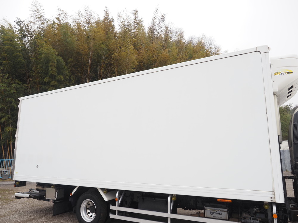 いすゞ フォワード 冷凍バン 中型 TKG-FRR90T2 年式 H29[写真10]