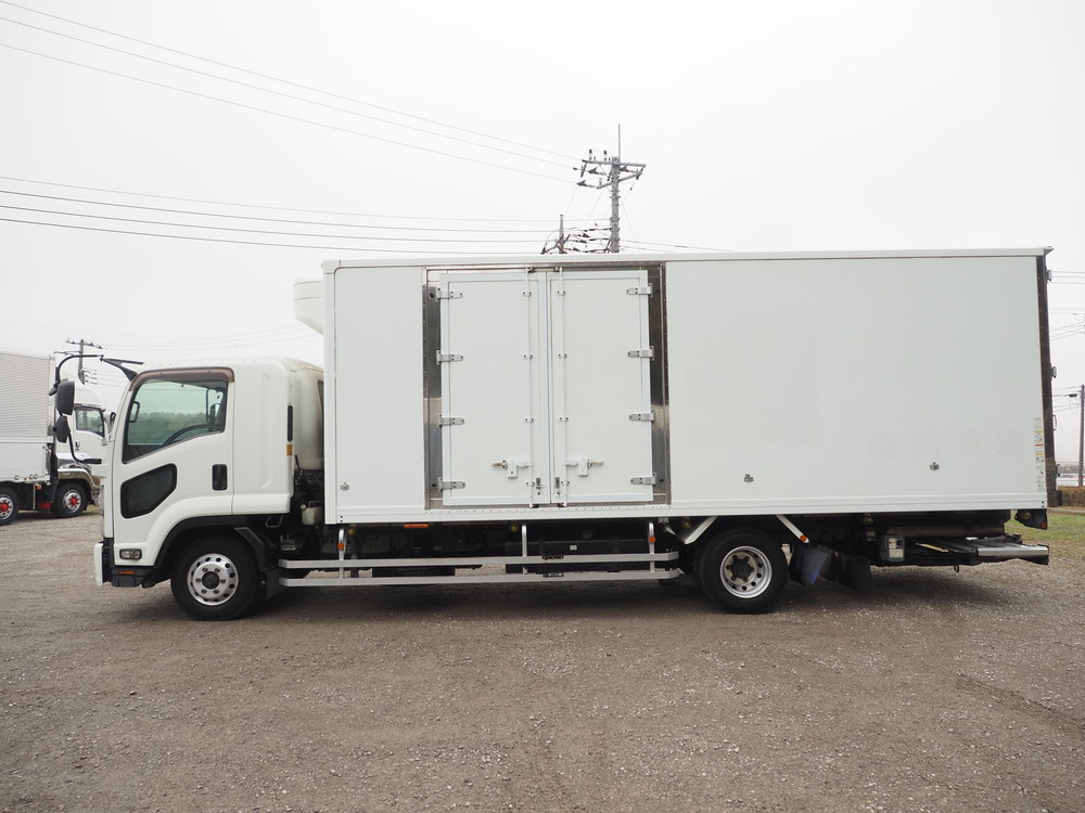 いすゞ フォワード 冷凍バン 中型 TKG-FRR90T2 年式 H29[写真11]